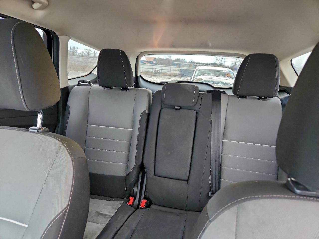 2015 FORD ESCAPE SE photo 19