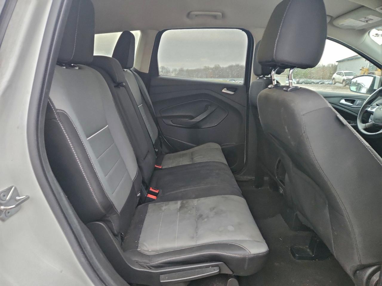 2015 FORD ESCAPE SE photo 21