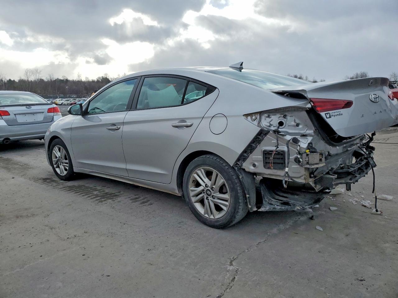 2020 HYUNDAI ELANTRA SEL photo 2