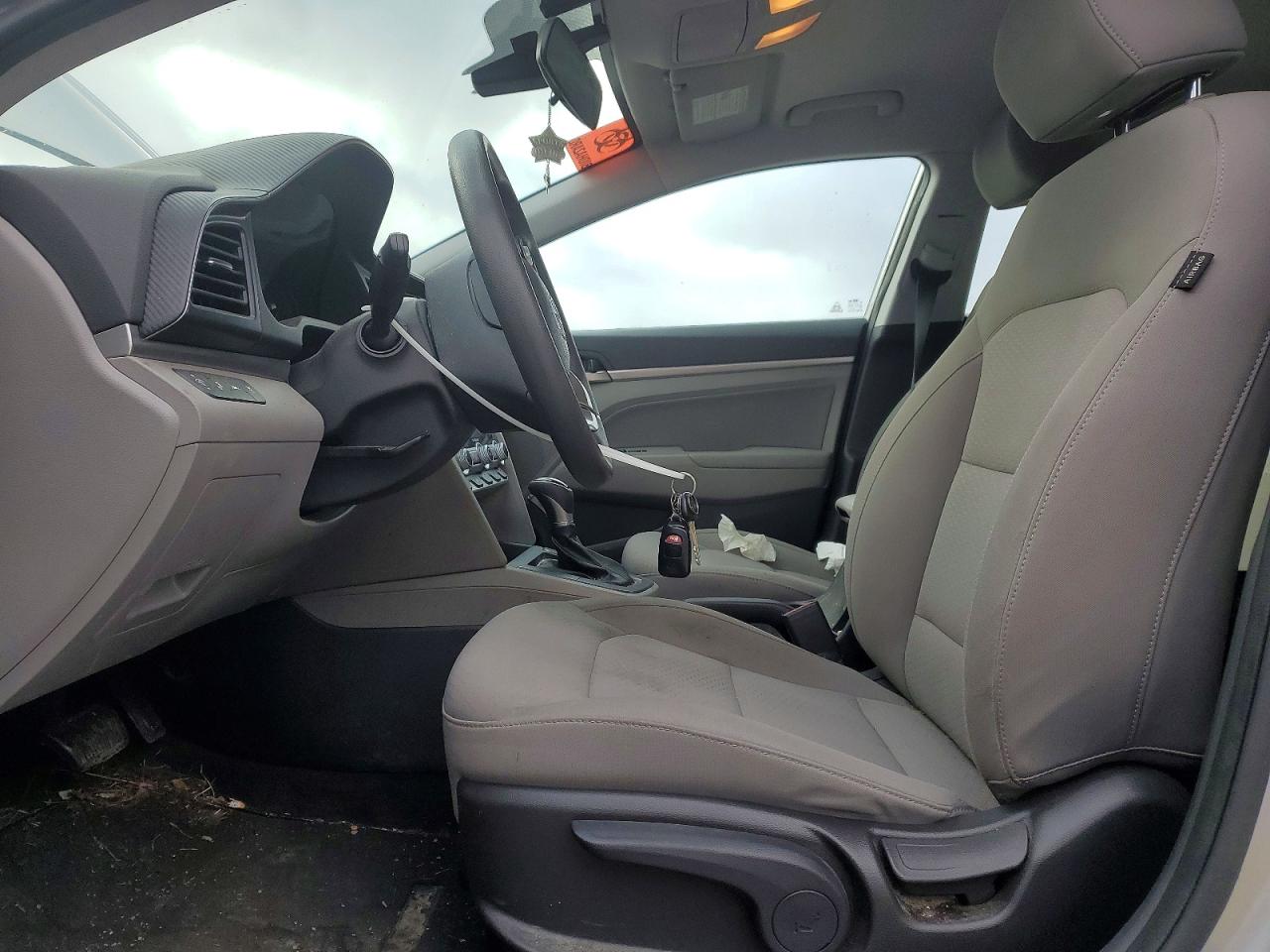 2020 HYUNDAI ELANTRA SEL photo 7