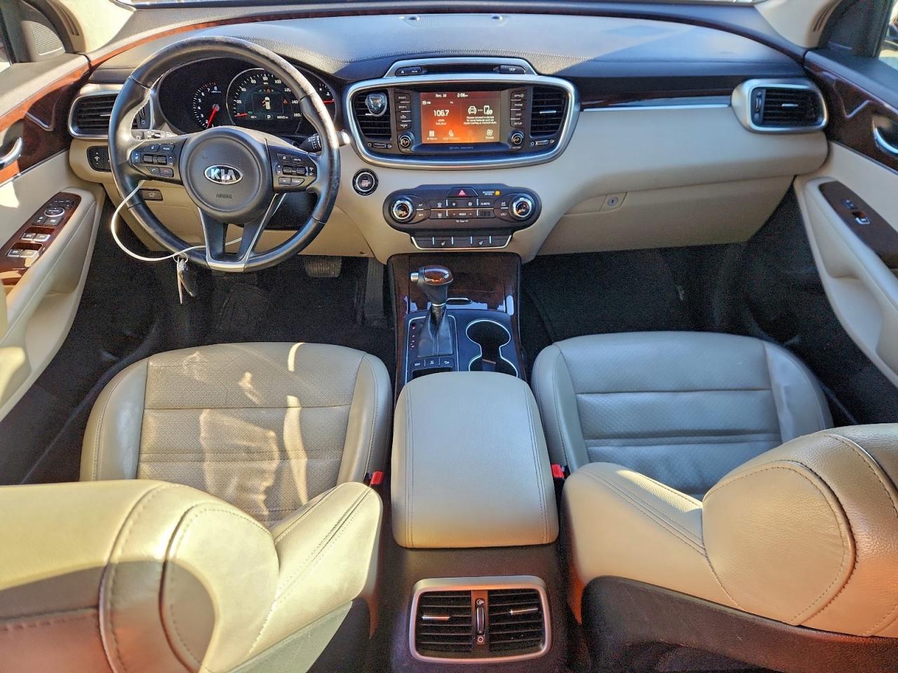 2017 KIA SORENTO EX photo 8