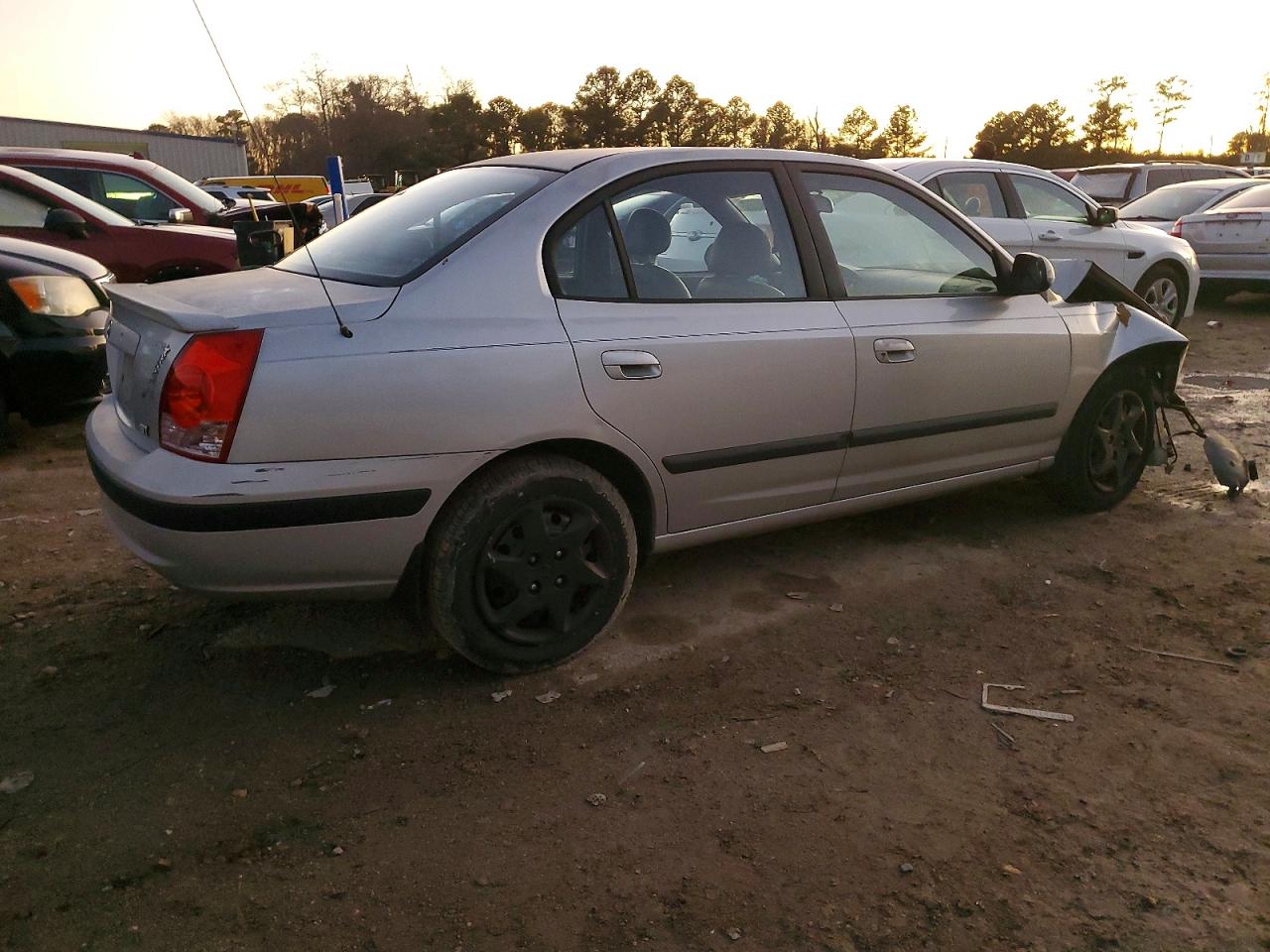 2004 HYUNDAI ELANTRA GLS photo 3