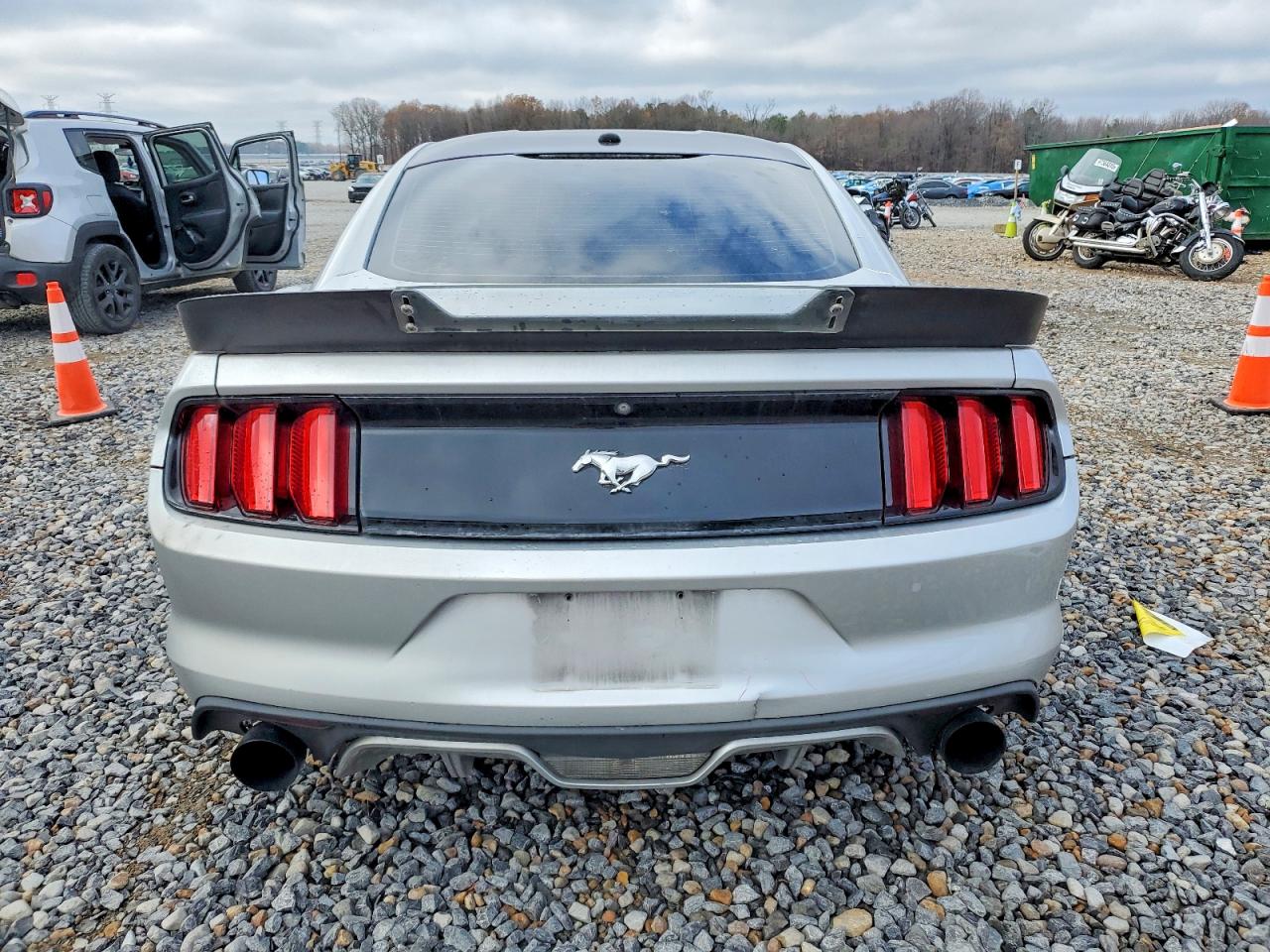 2016 FORD MUSTANG photo 6
