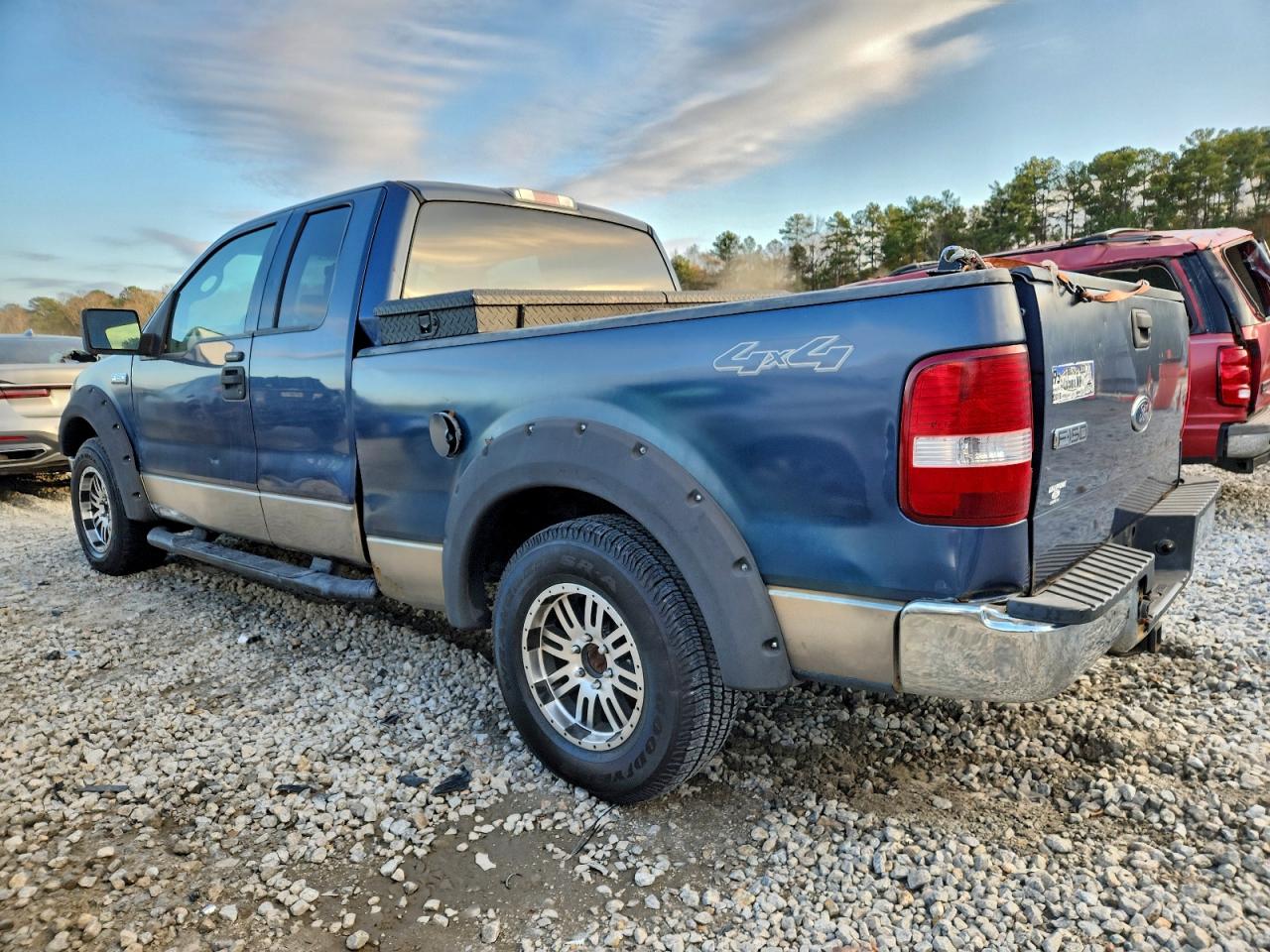 2004 FORD F150 photo 2