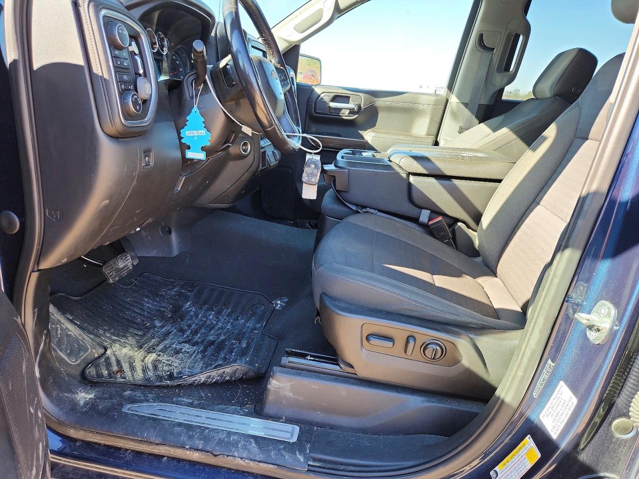 2021 CHEVROLET SILVERADO K1500 LT photo 19