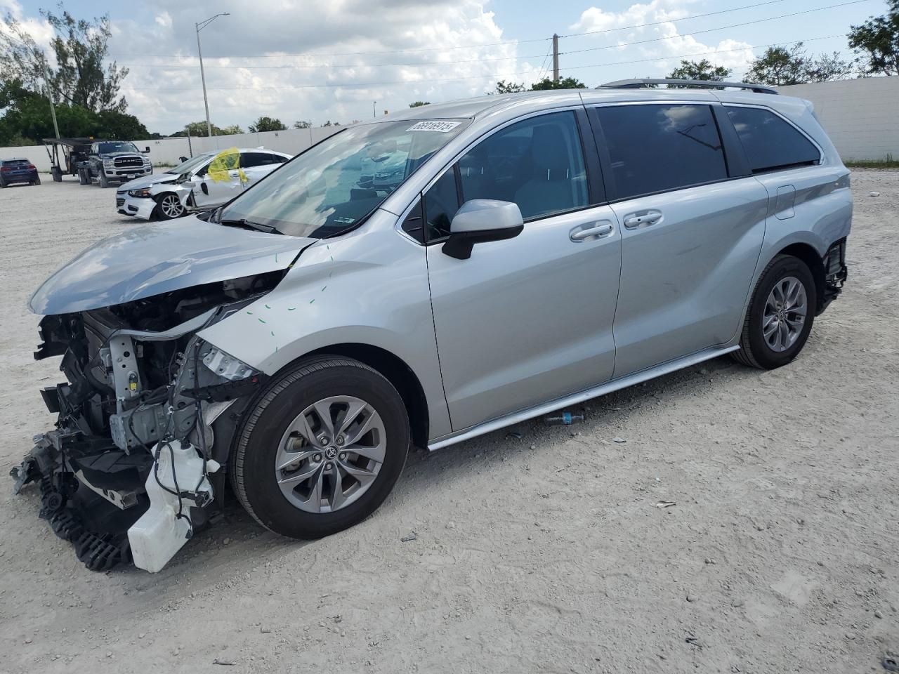 2022 TOYOTA SIENNA