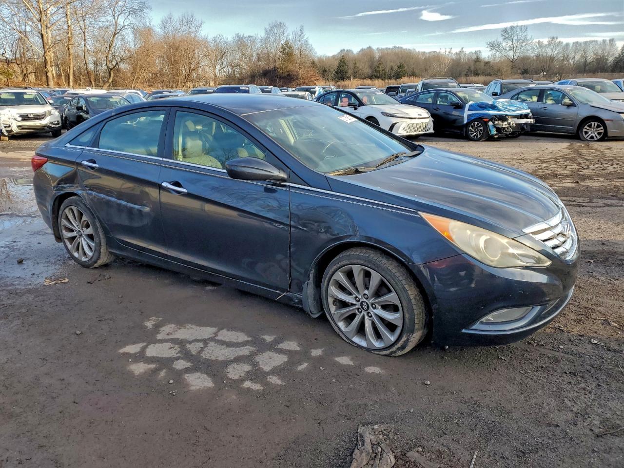 2012 HYUNDAI SONATA SE photo 4