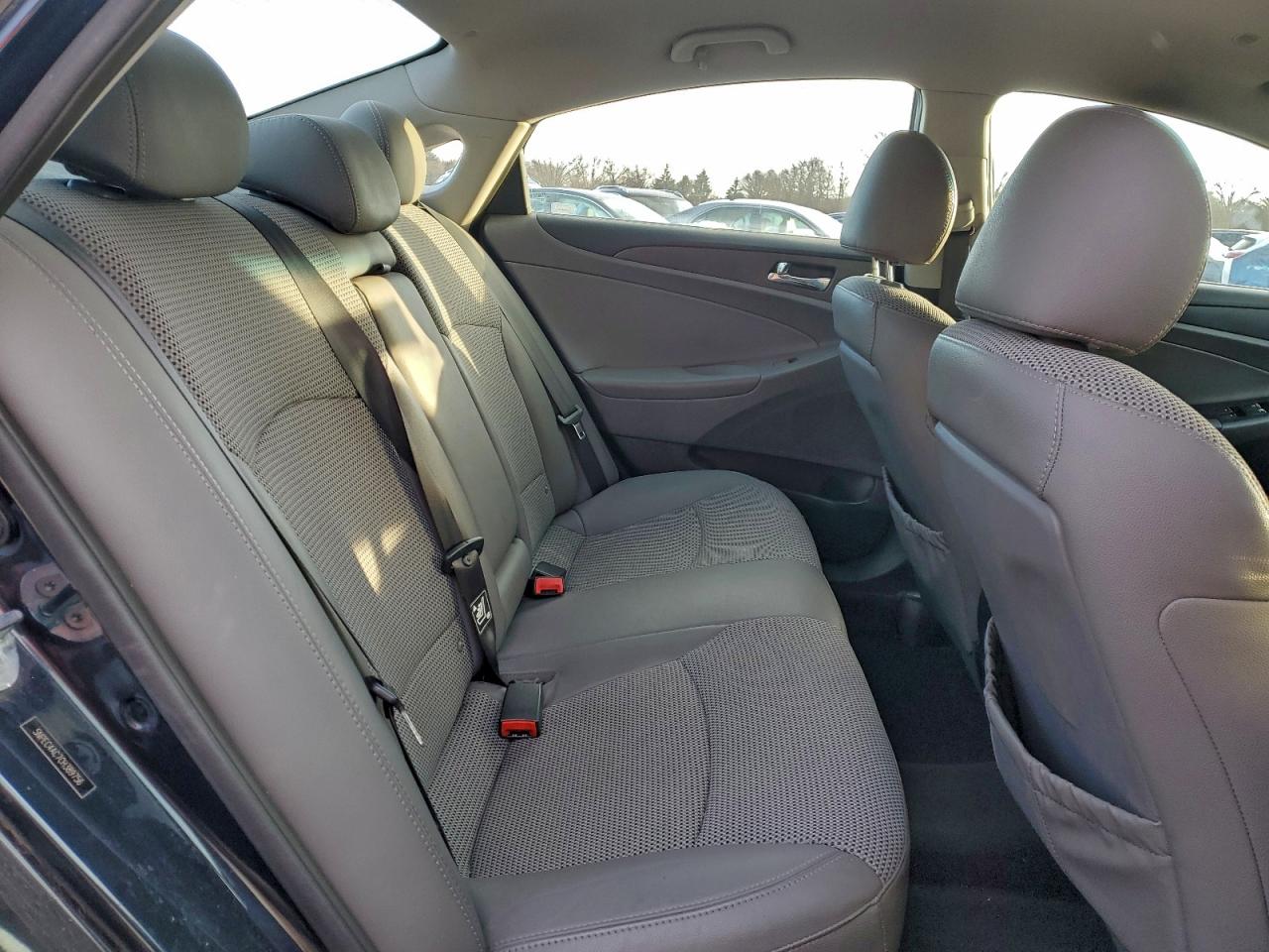 2012 HYUNDAI SONATA SE photo 10