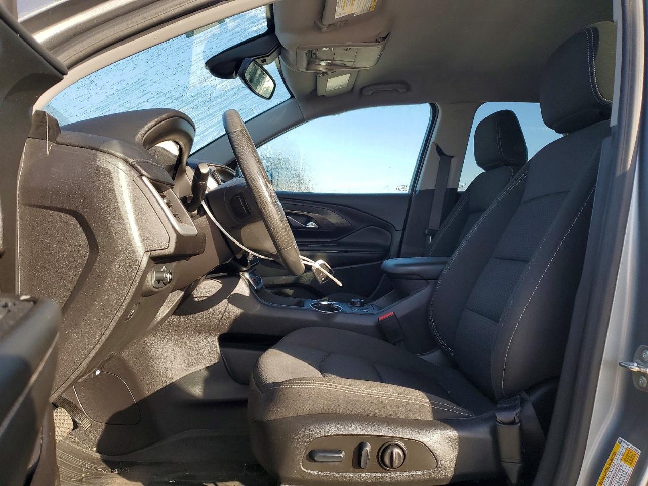 2024 GMC TERRAIN SLE photo 7