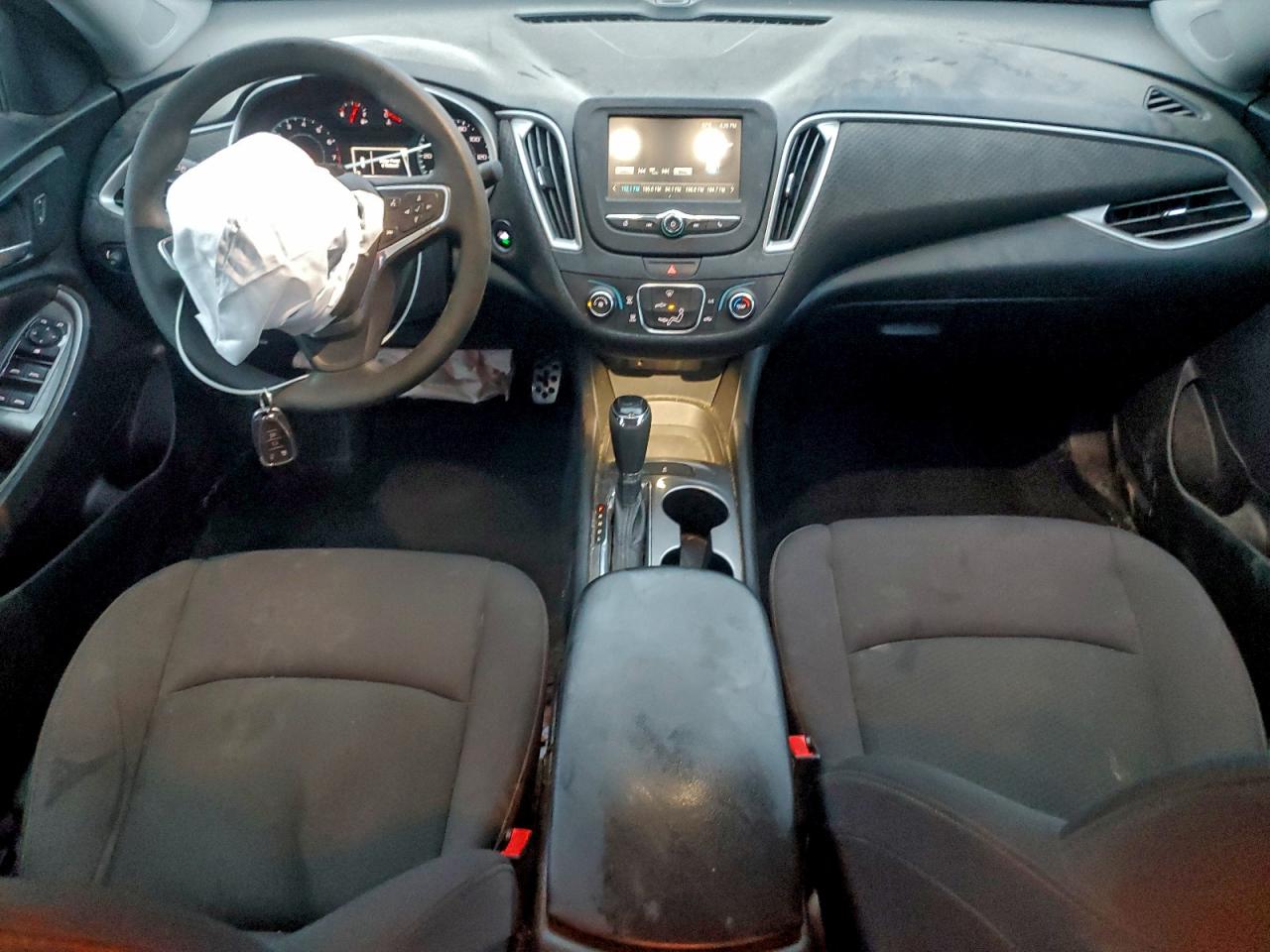 2017 CHEVROLET MALIBU LS photo 8
