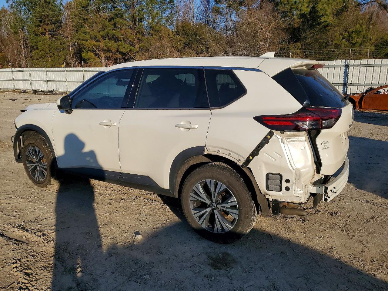 2021 NISSAN ROGUE SV photo 2