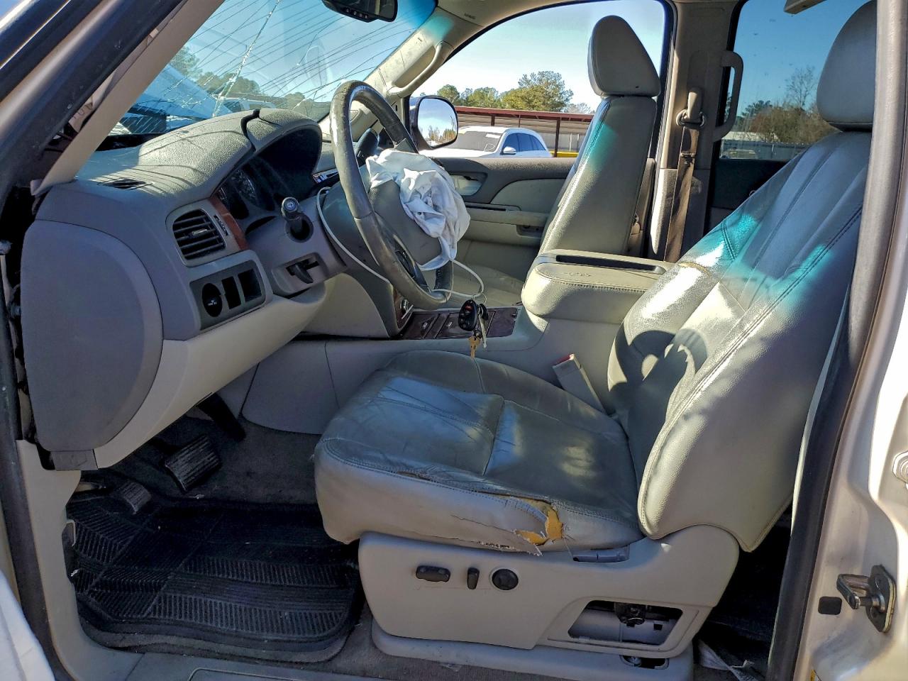 2009 CHEVROLET TAHOE C1500 LTZ photo 7