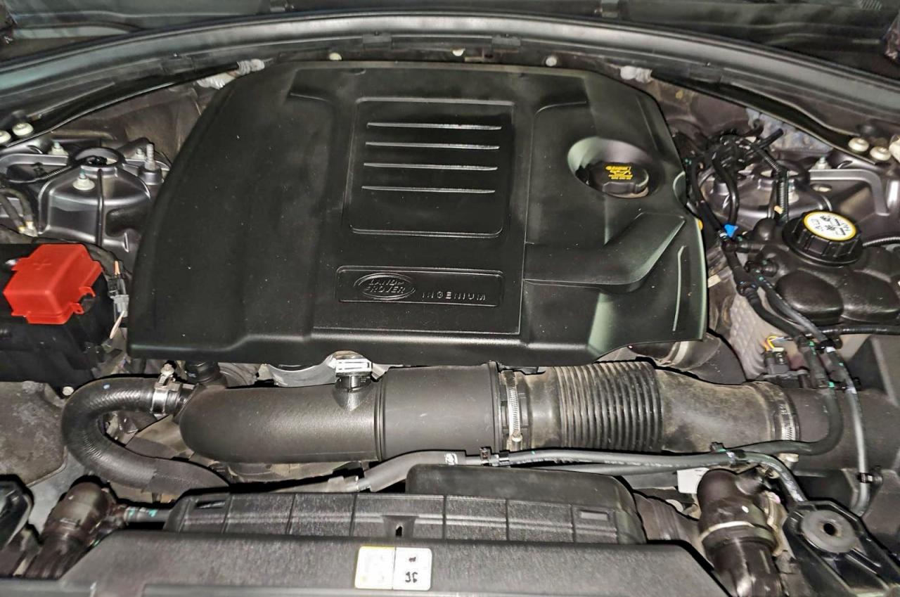 2019 LAND ROVER RANGE ROVER VELAR R-DYNAMIC SE photo 7