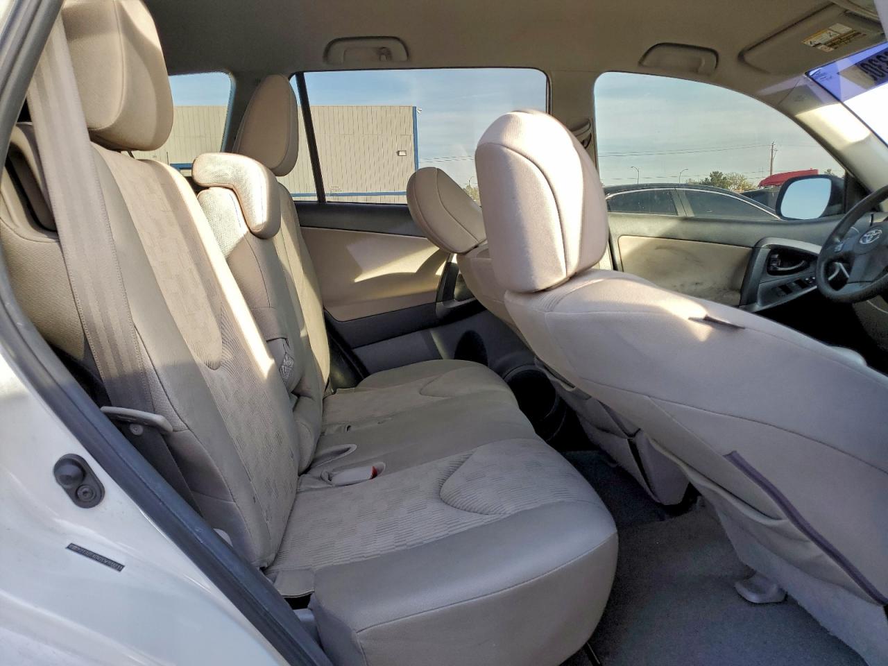 2012 TOYOTA RAV4 photo 28
