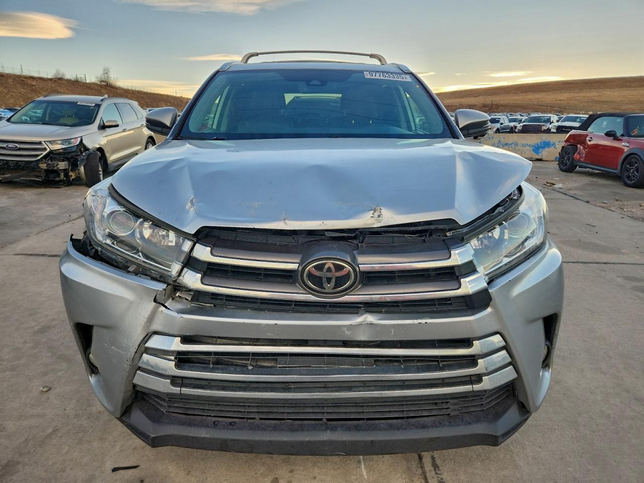 2018 TOYOTA HIGHLANDER LIMITED photo 5