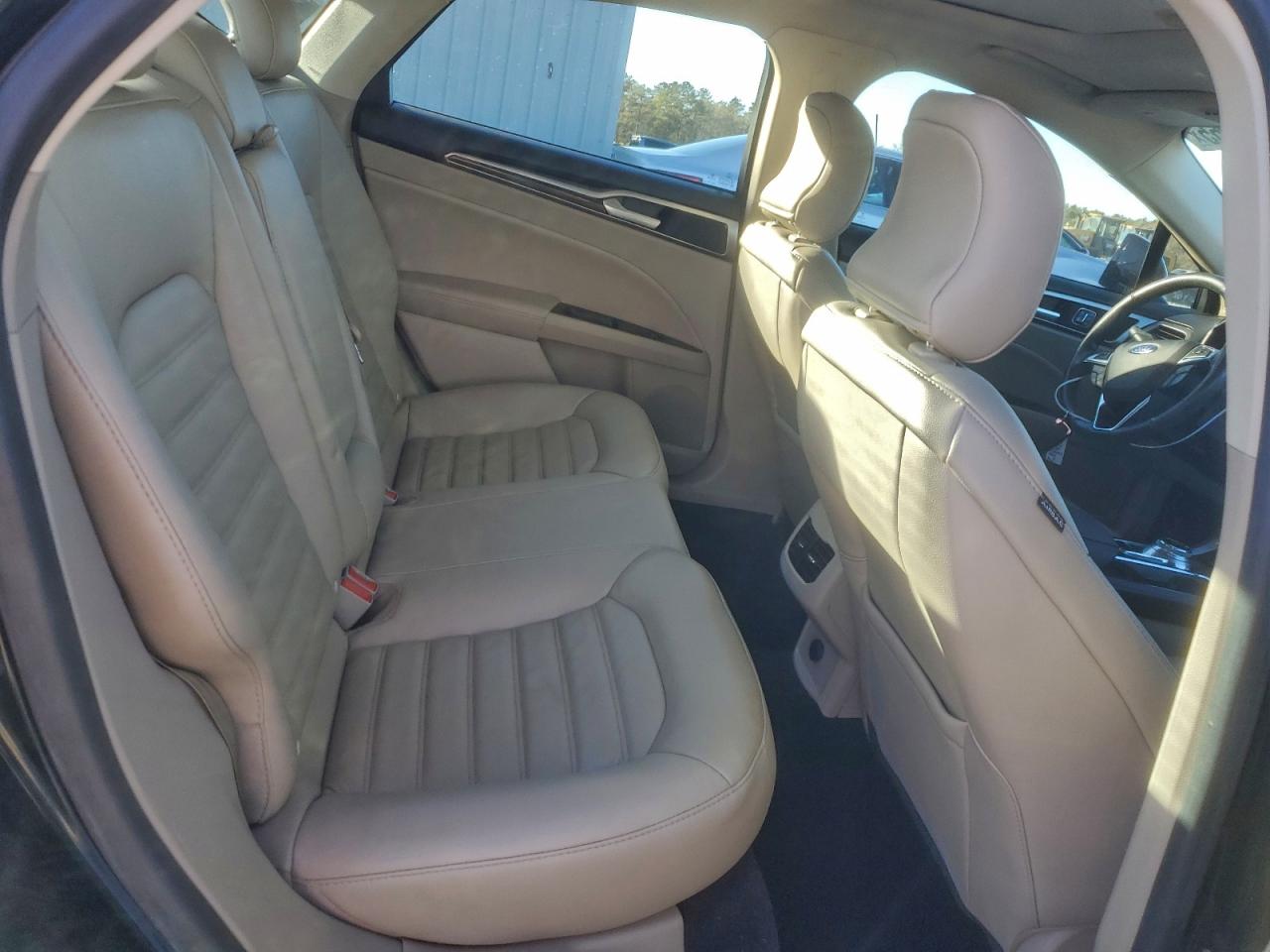 2017 FORD FUSION SE photo 10