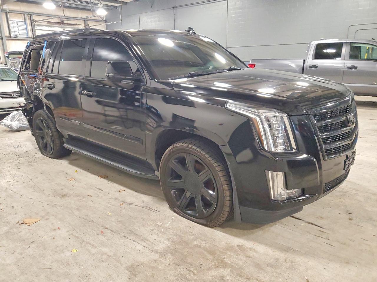 2016 CADILLAC ESCALADE LUXURY photo 10