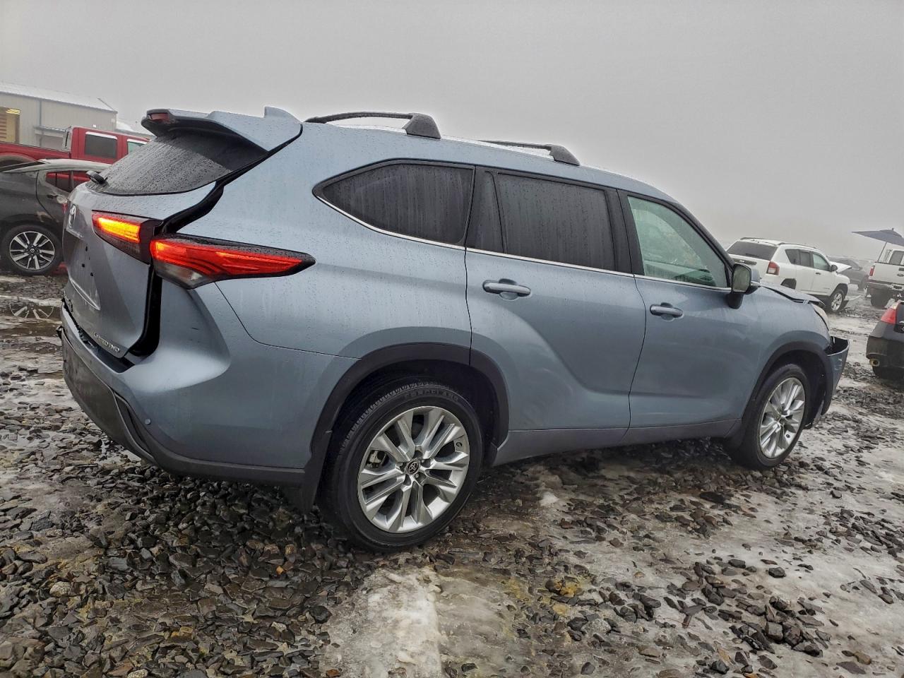 2022 TOYOTA HIGHLANDER LIMITED photo 3