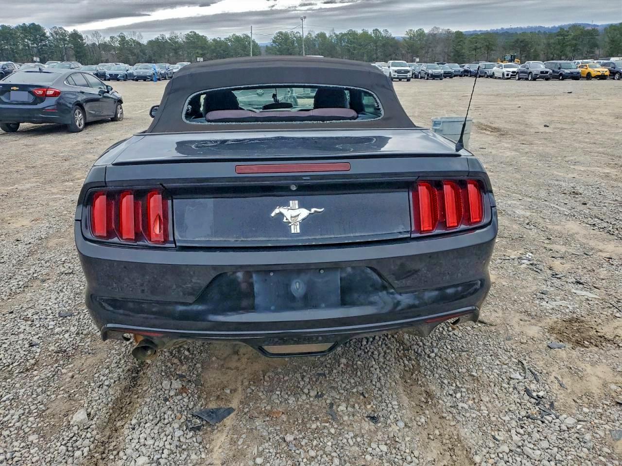 2016 FORD MUSTANG photo 6