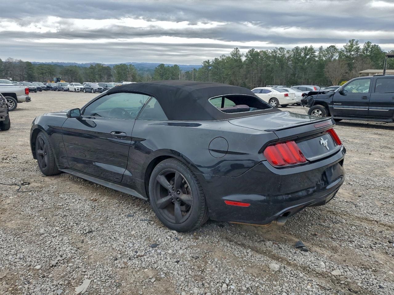 2016 FORD MUSTANG photo 2