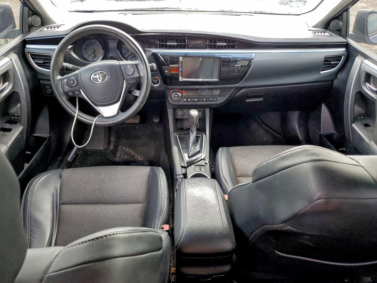 2014 TOYOTA COROLLA L photo 8