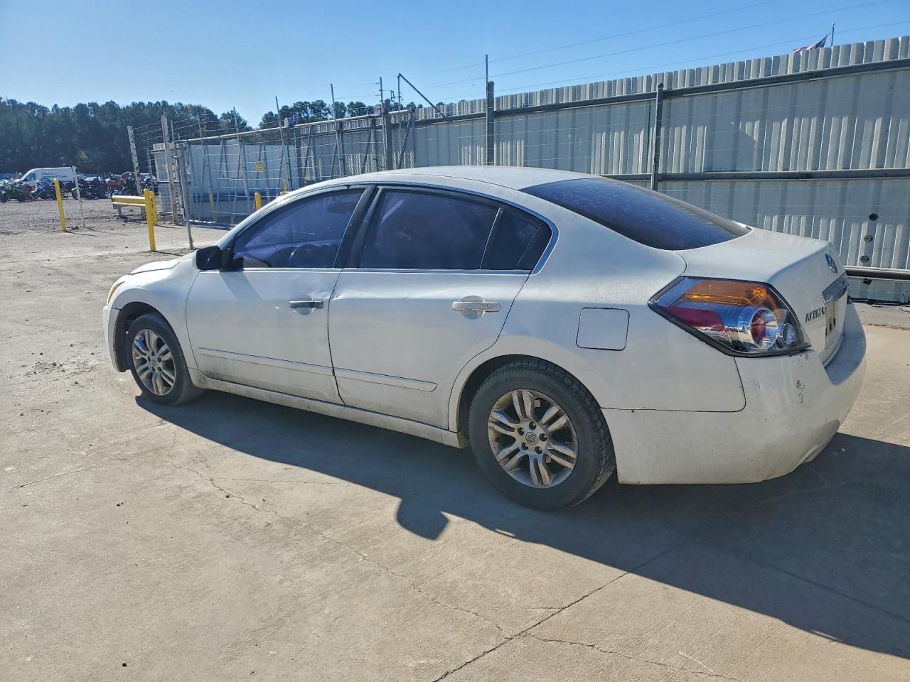 2011 NISSAN ALTIMA BASE photo 2