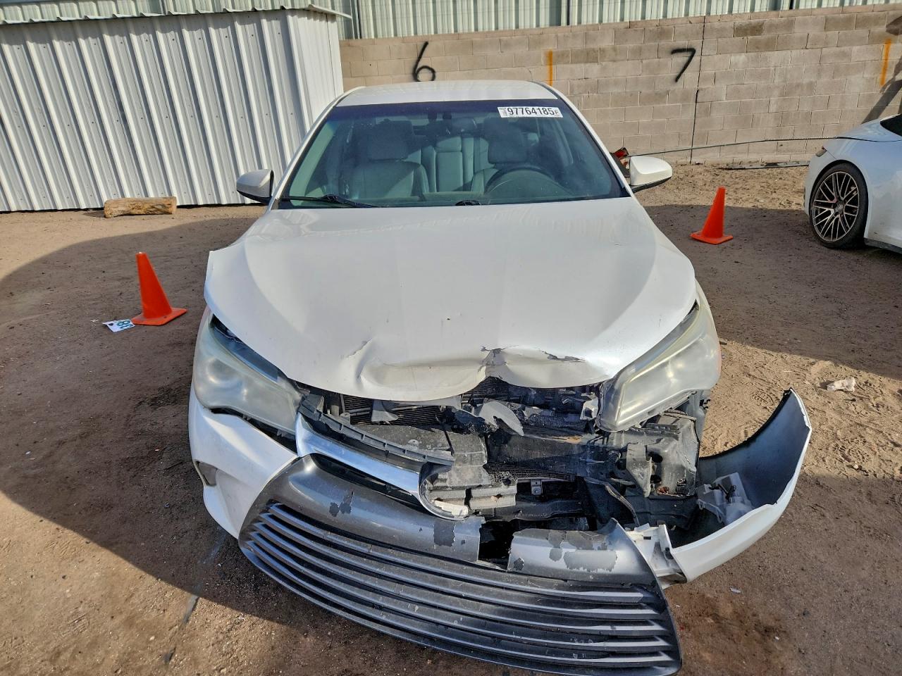 2017 TOYOTA CAMRY HYBRID photo 5
