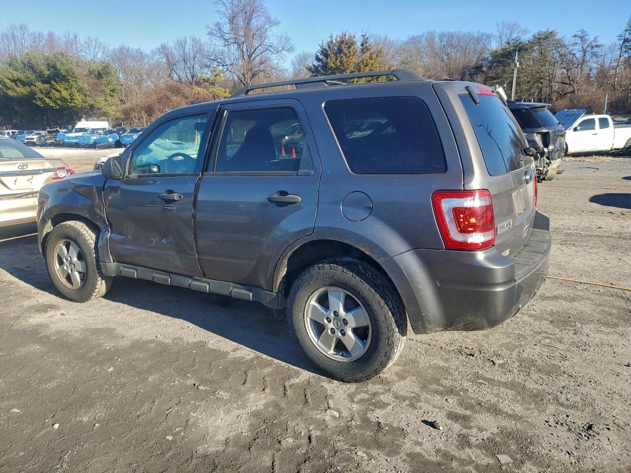 2012 FORD ESCAPE XLT photo 2