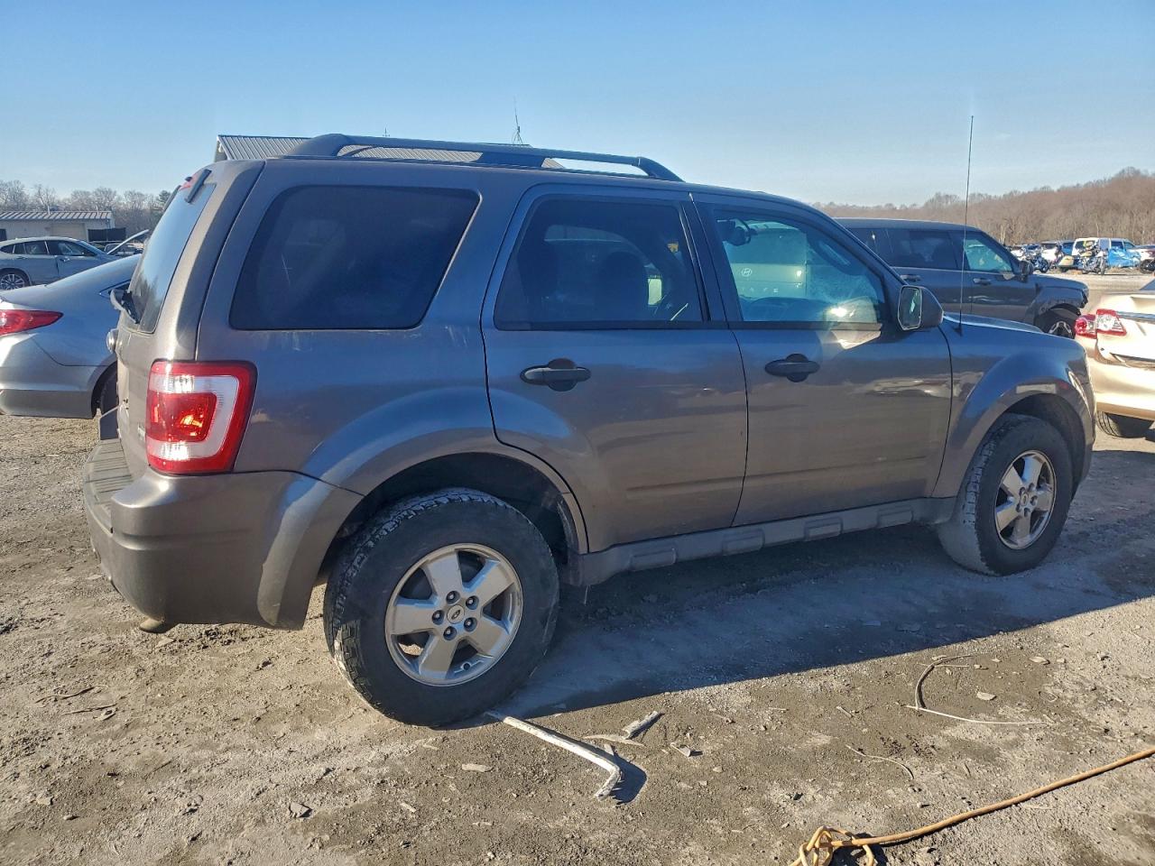 2012 FORD ESCAPE XLT photo 3