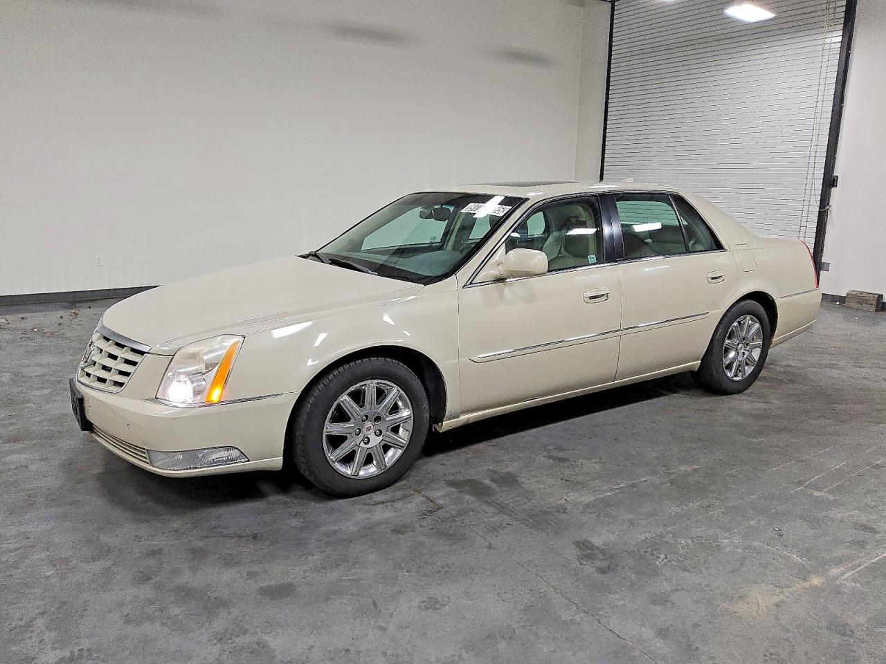 2011 CADILLAC DTS
