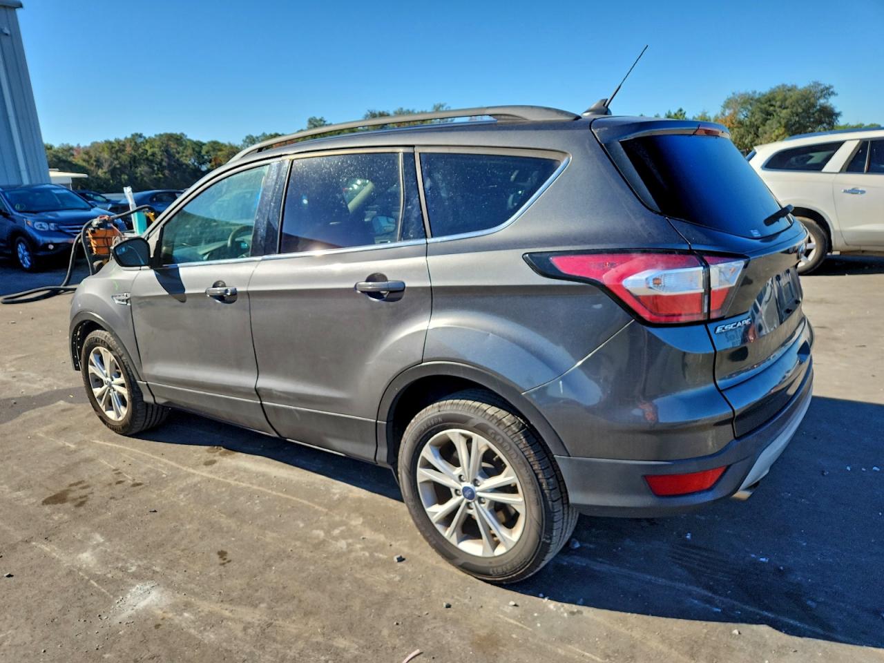2018 FORD ESCAPE SE photo 2
