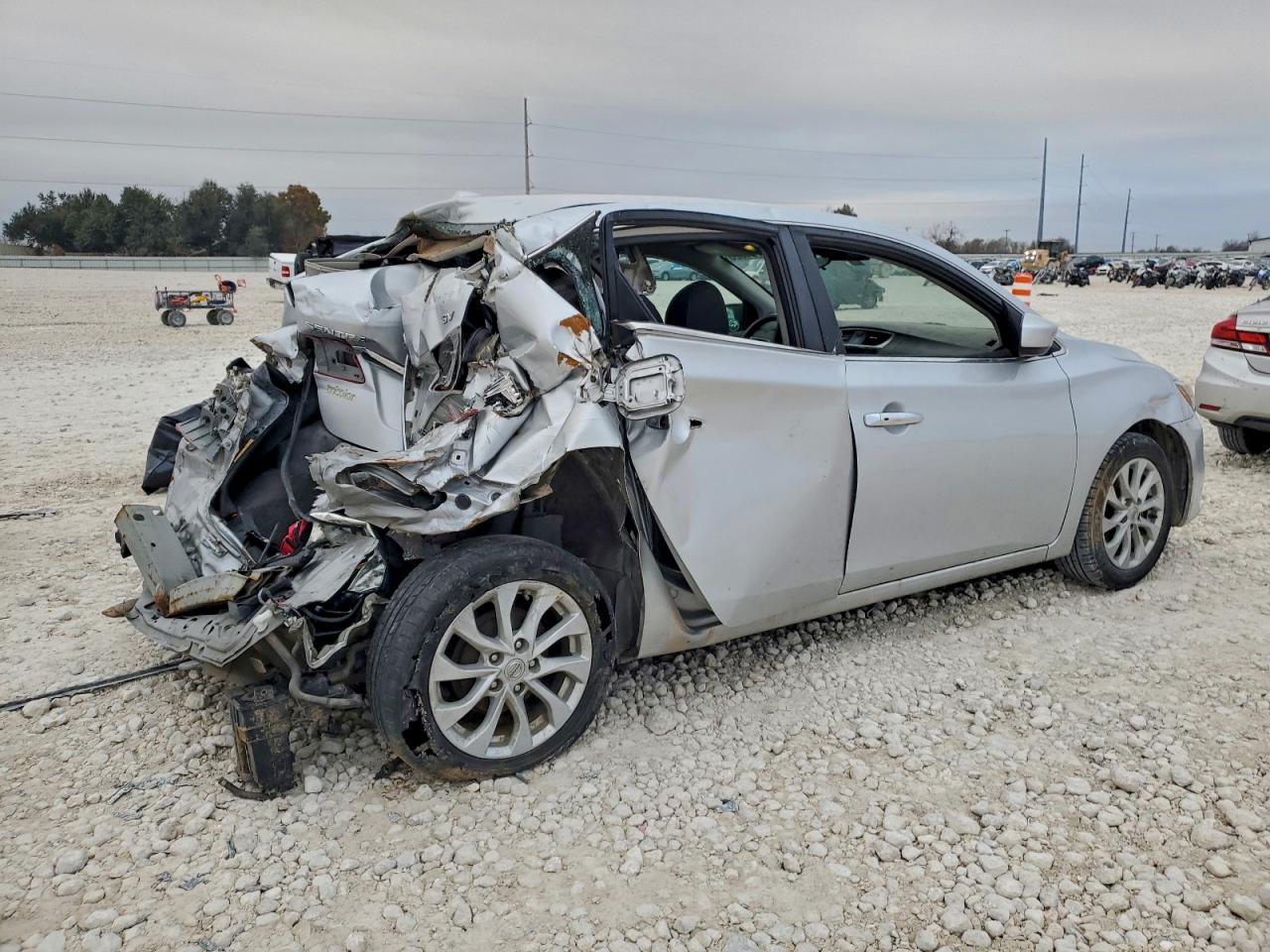 2019 NISSAN SENTRA S photo 3