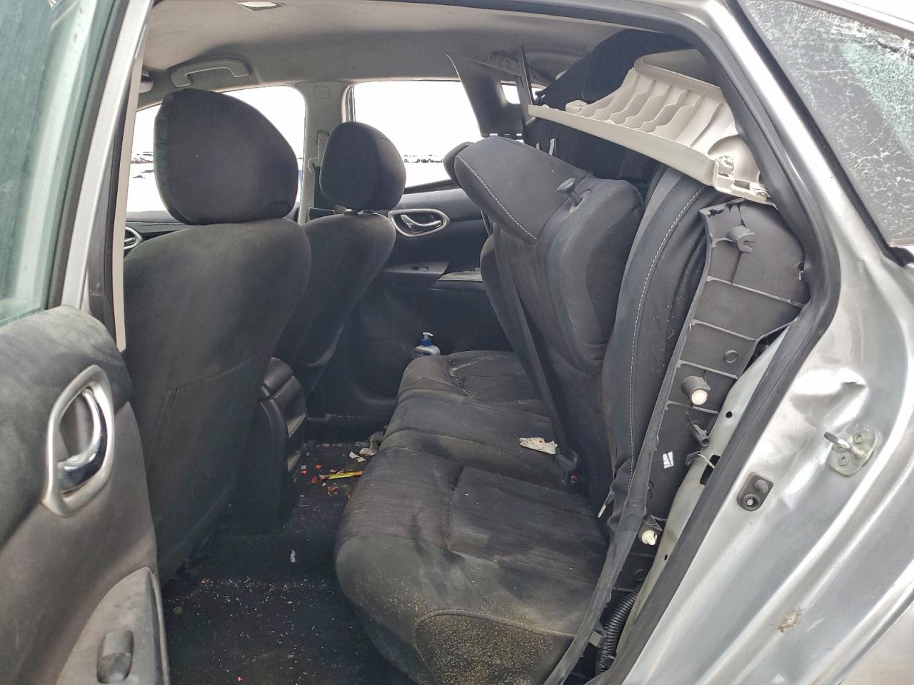 2019 NISSAN SENTRA S photo 10