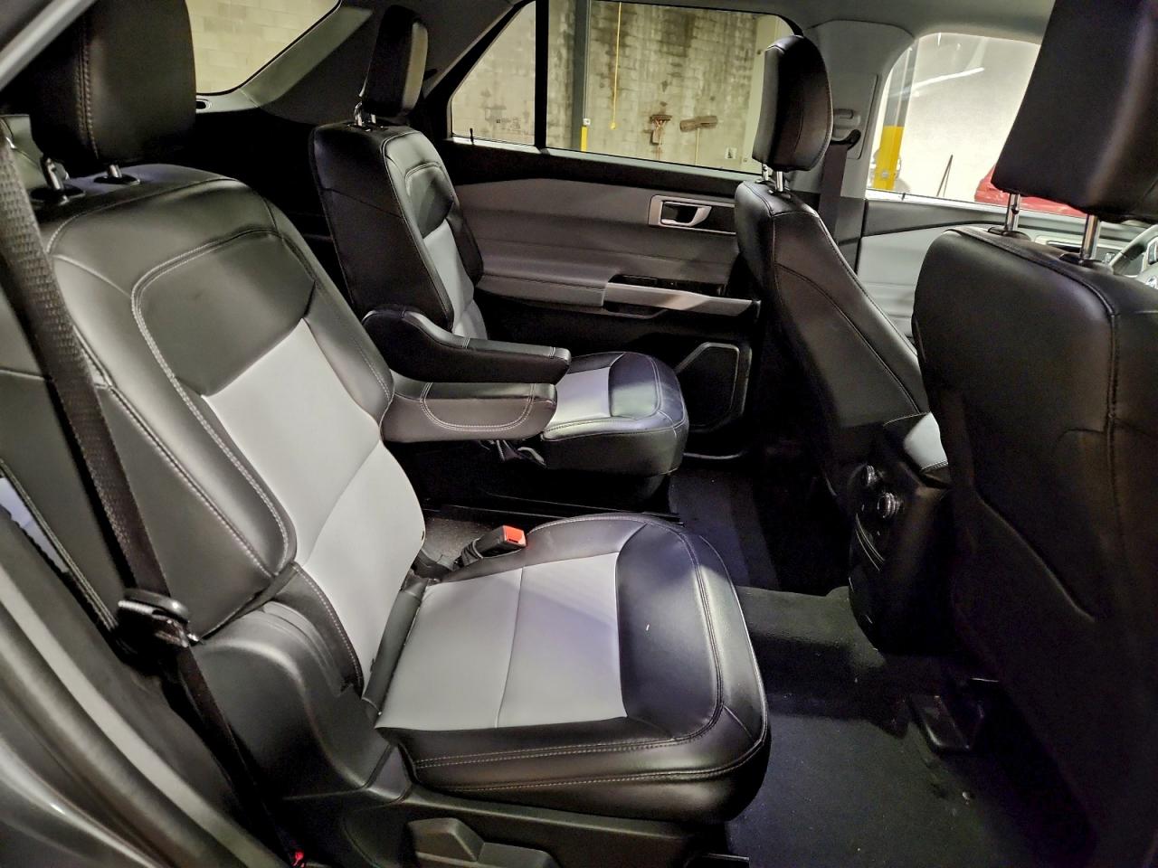 2023 FORD EXPLORER XLT photo 21
