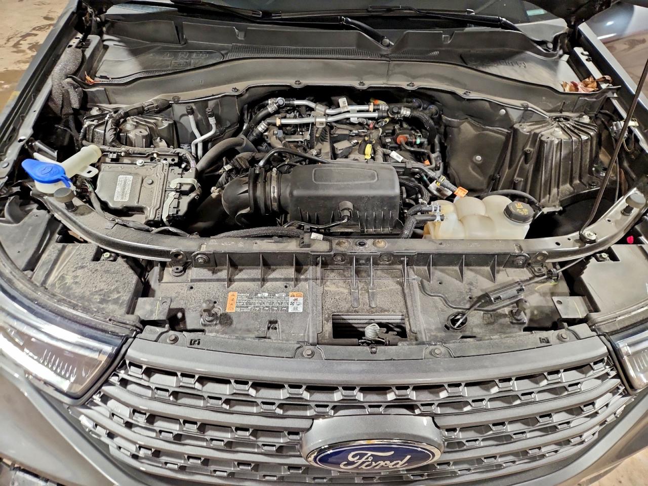 2023 FORD EXPLORER XLT photo 23