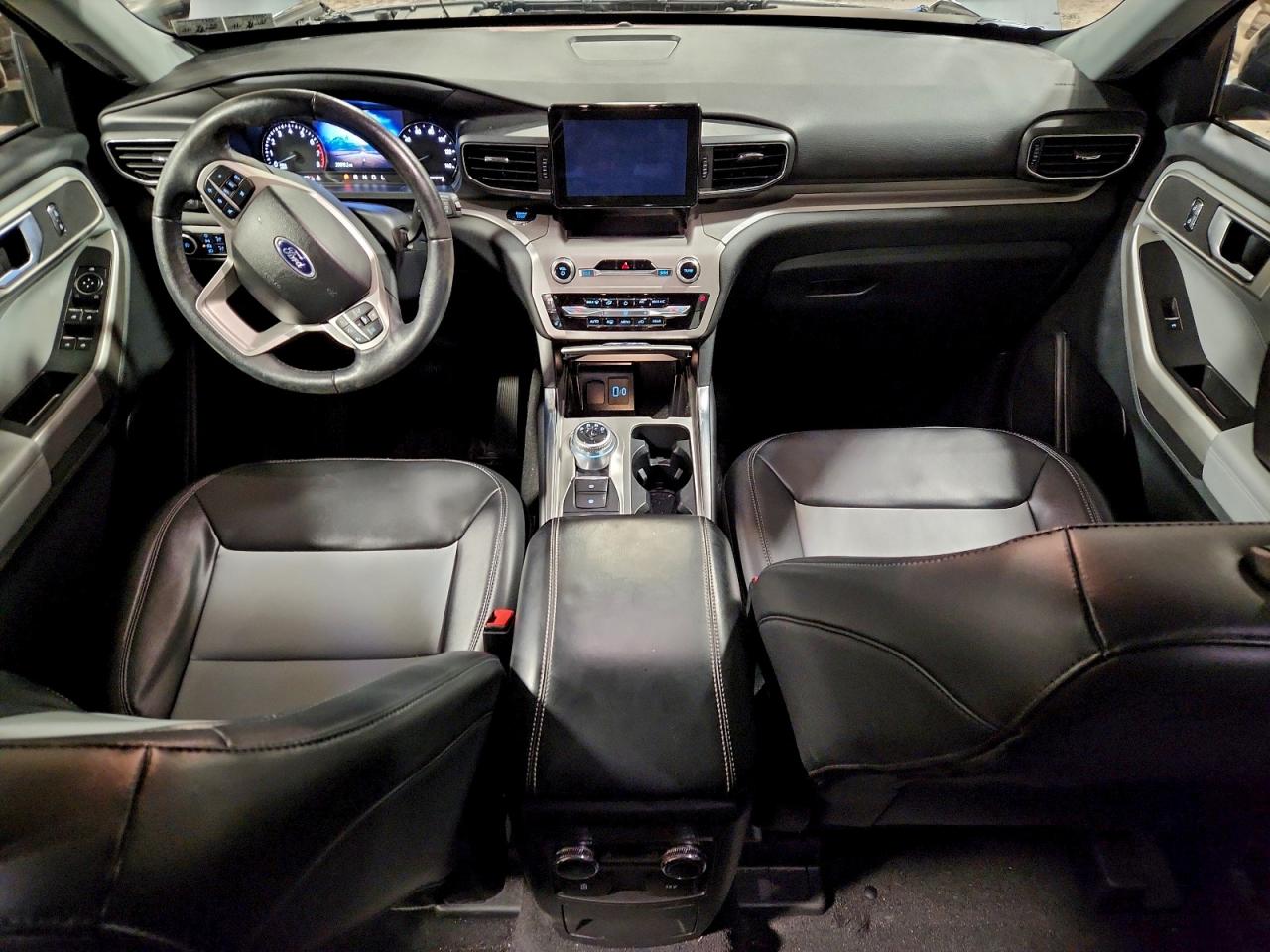 2023 FORD EXPLORER XLT photo 15