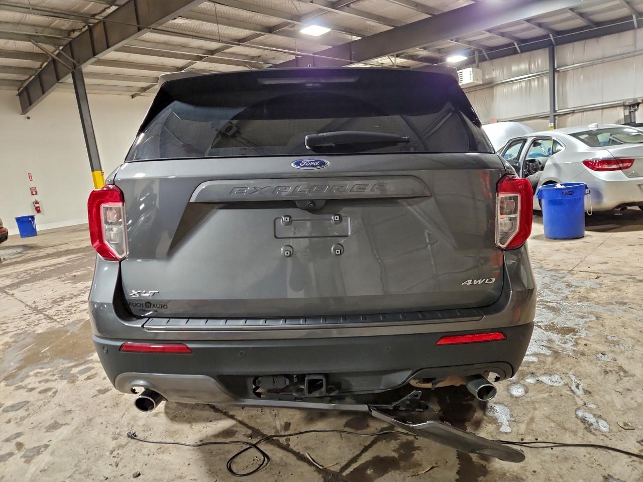 2023 FORD EXPLORER XLT photo 11