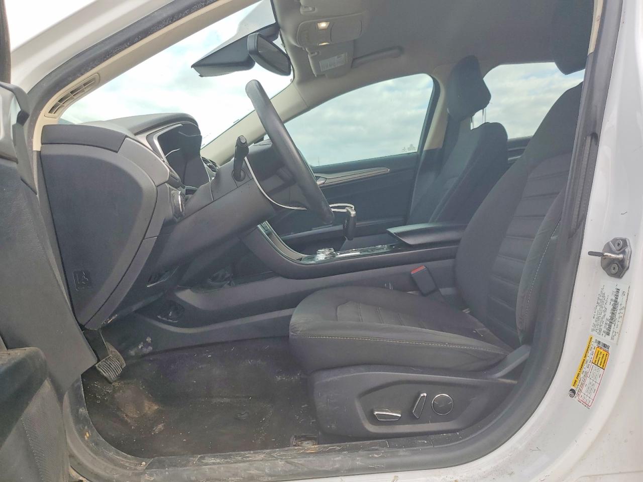 2020 FORD FUSION SE photo 7