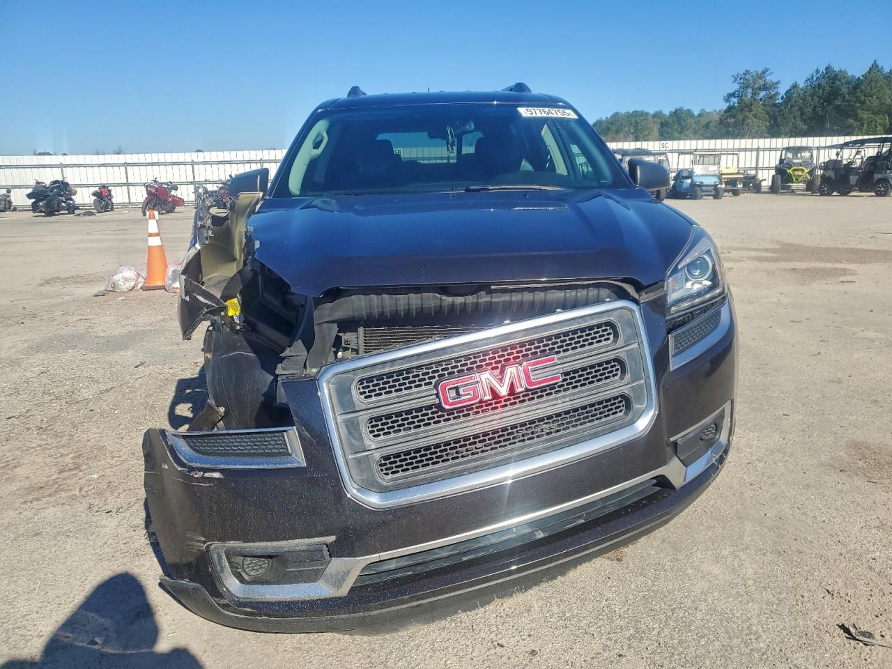 2014 GMC ACADIA SLE photo 5
