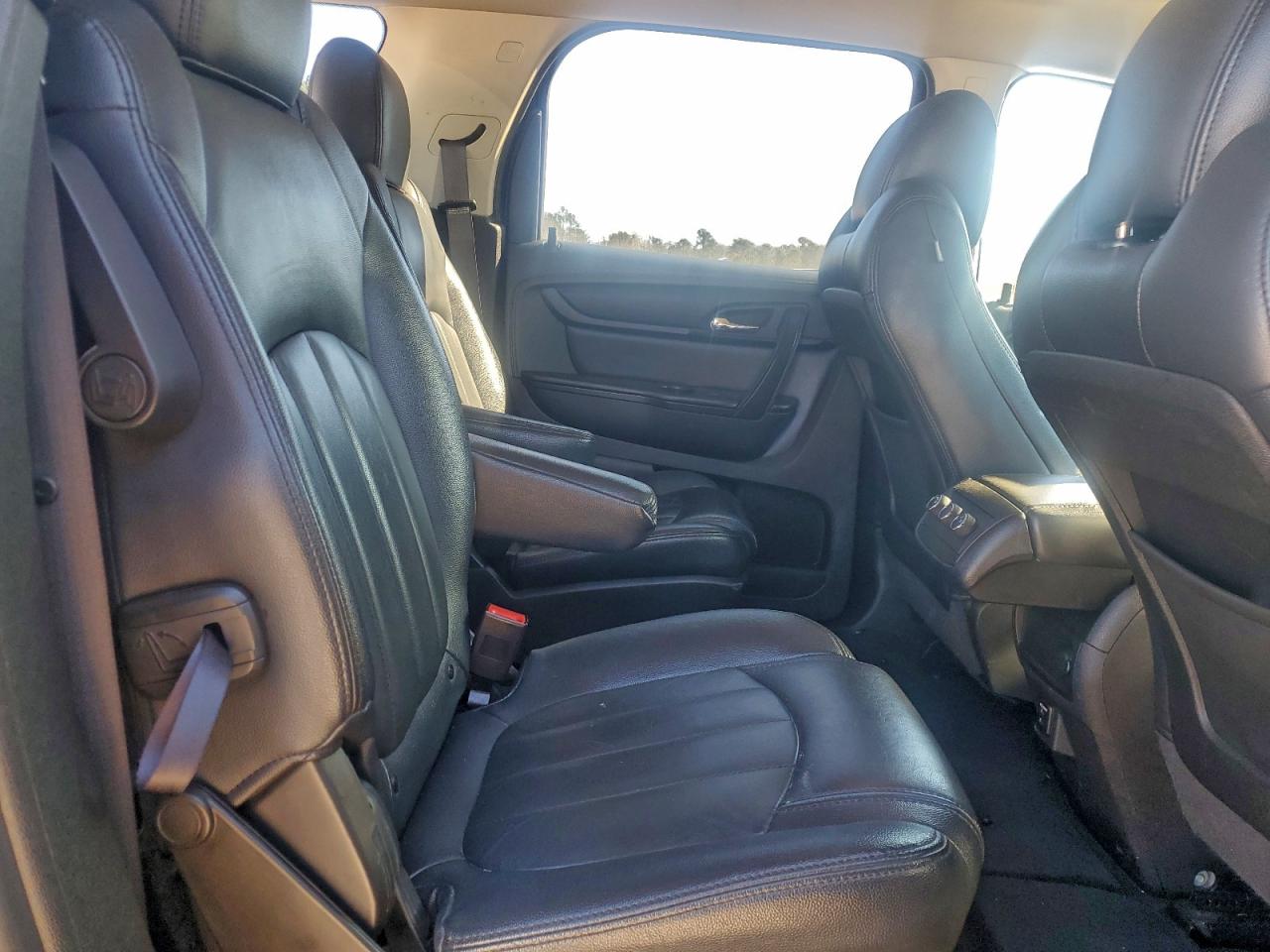 2014 GMC ACADIA SLE photo 11