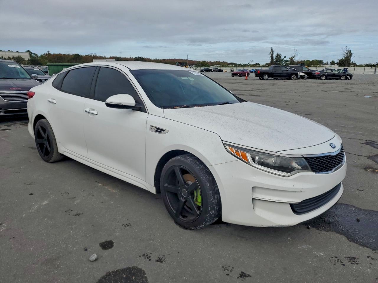 2018 KIA OPTIMA LX photo 4
