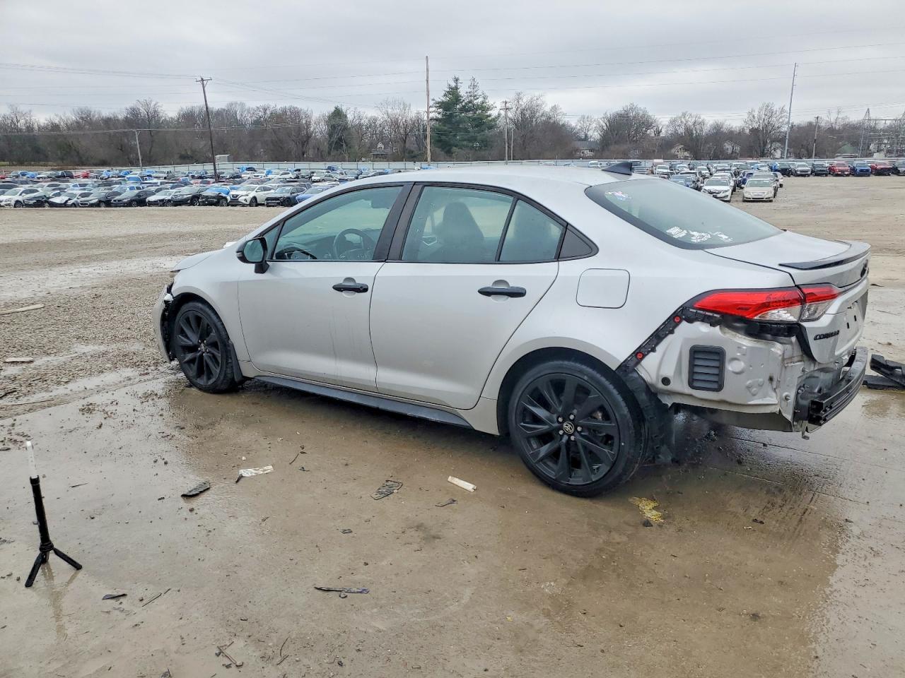 2021 TOYOTA COROLLA SE photo 2