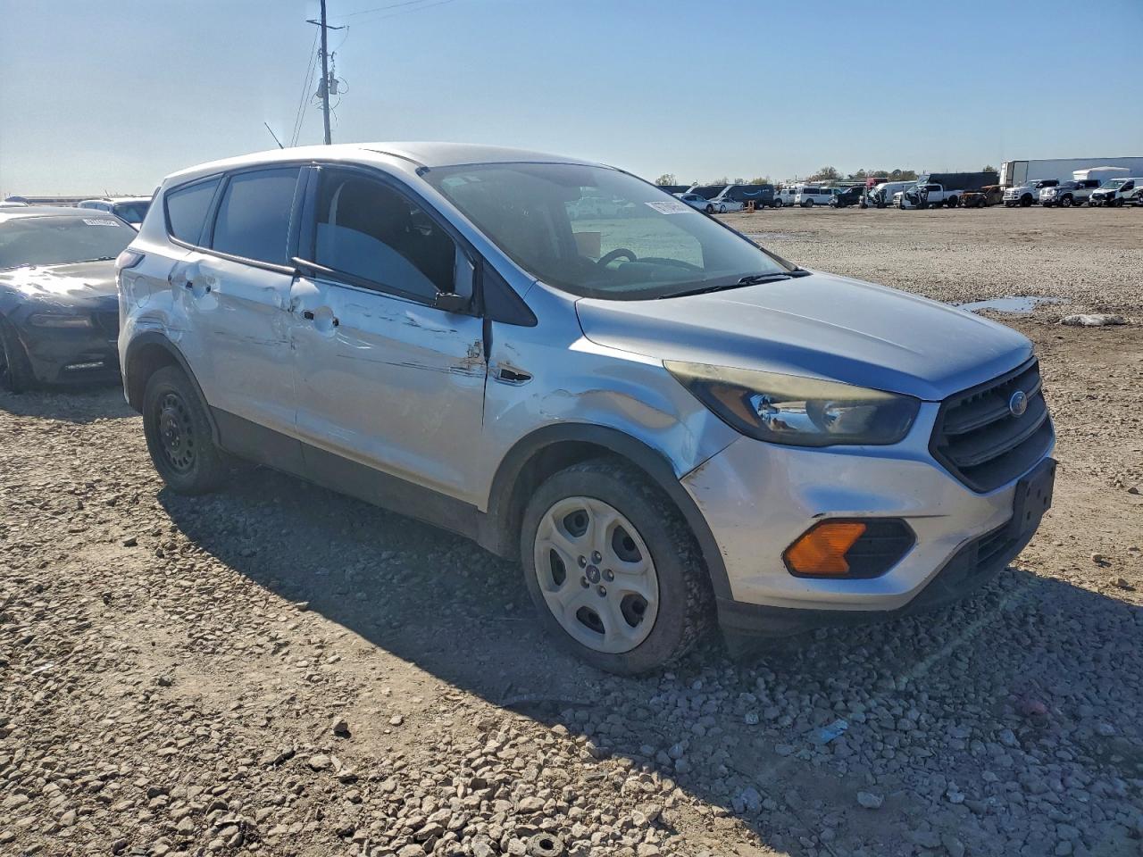 2018 FORD ESCAPE S photo 4