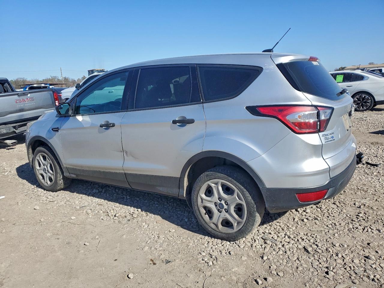 2018 FORD ESCAPE S photo 2
