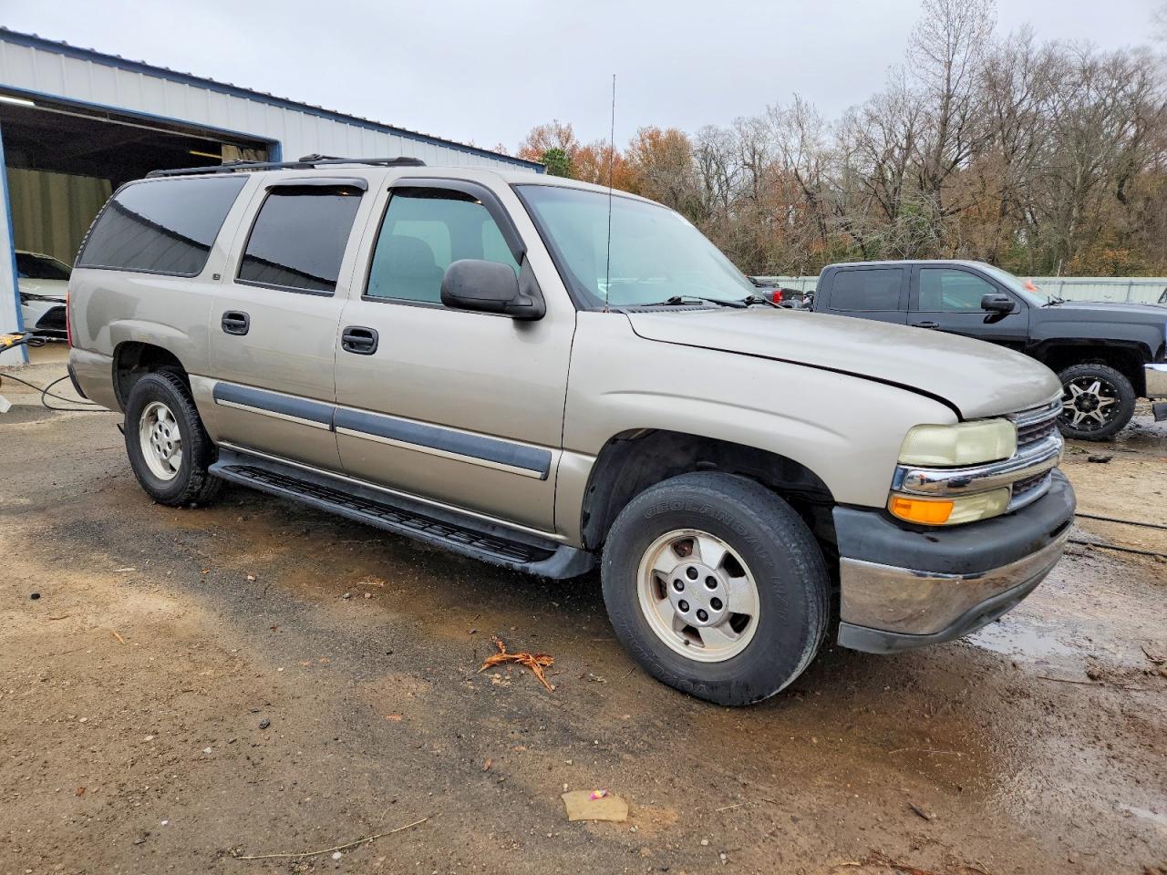 2002 CHEVROLET SUBURBAN C1500 photo 4