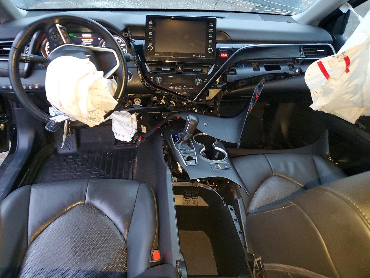 2023 TOYOTA CAMRY XLE photo 8