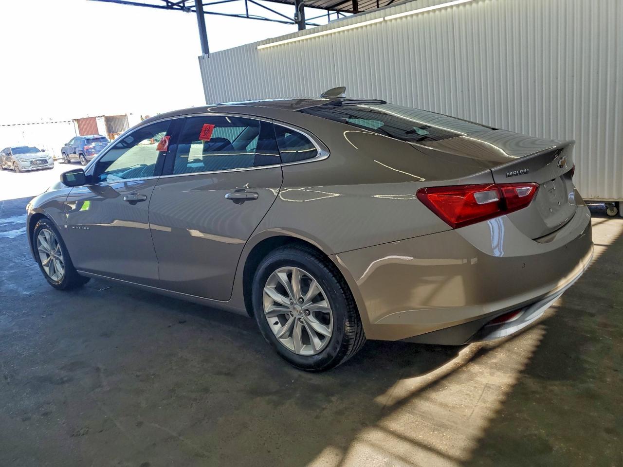 2024 CHEVROLET MALIBU LT photo 2