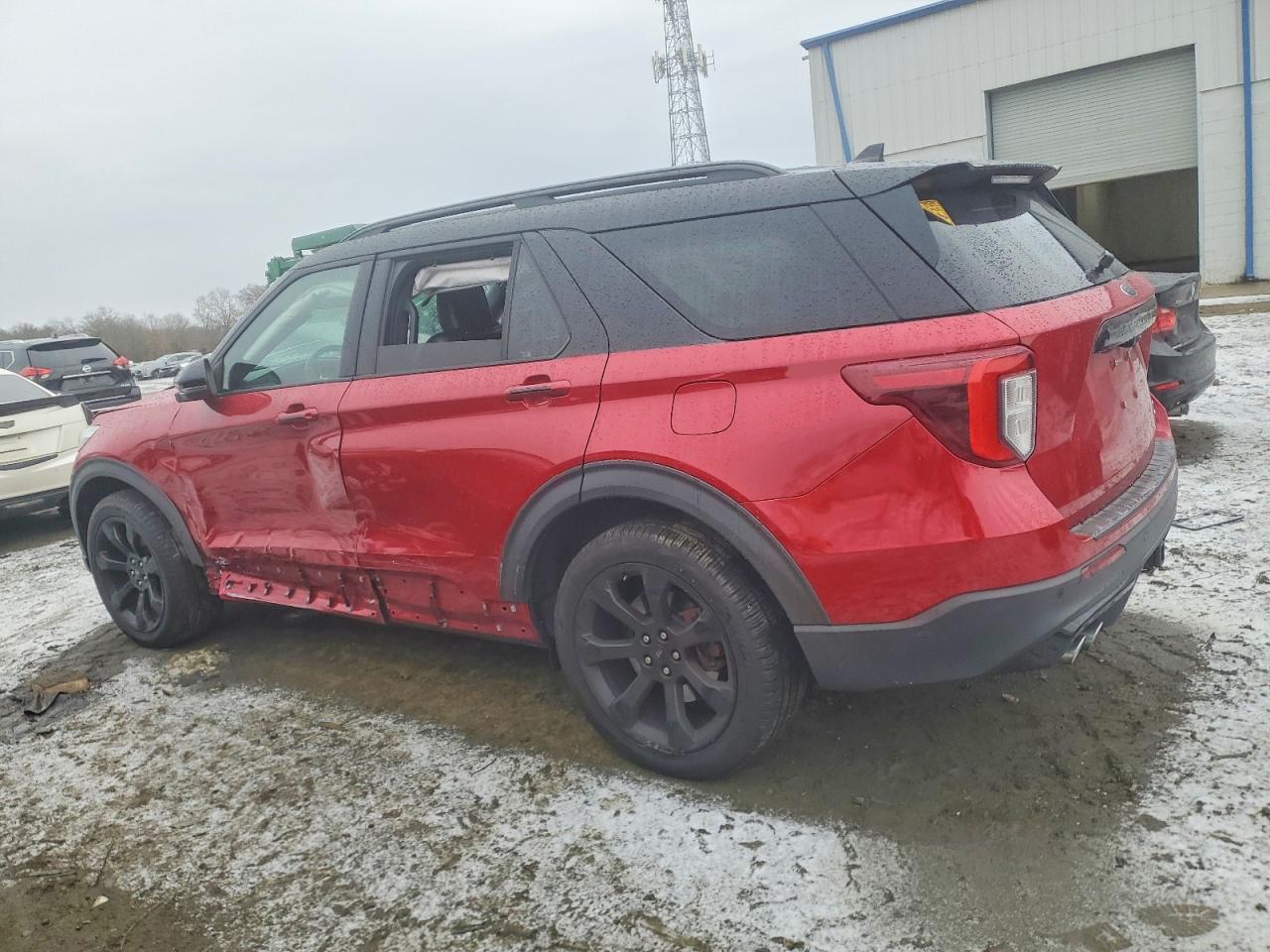 2020 FORD EXPLORER ST photo 2