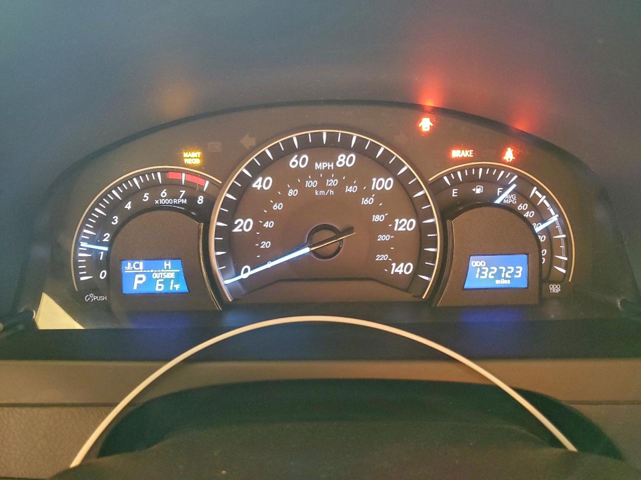 2015 TOYOTA CAMRY LE photo 9
