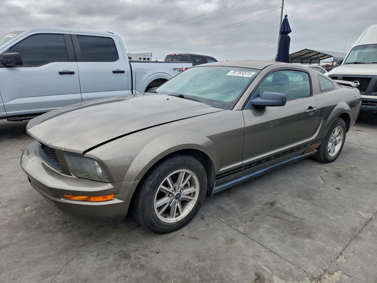 2005 FORD MUSTANG